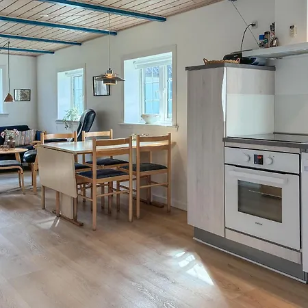 2 Bedroom Beautiful In *