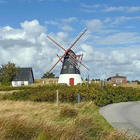 Vakantiehuis 2 Bedroom Beautiful In *